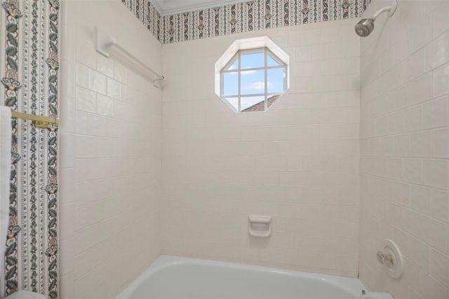 7911 Emerald Bluff Court, Houston, TX 77095