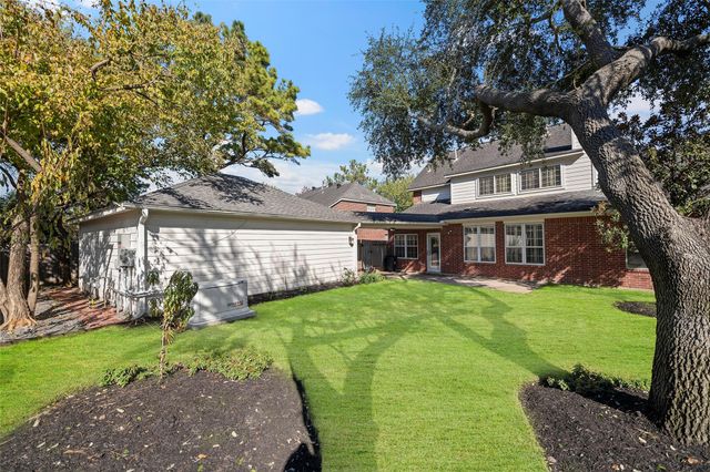 7911 Emerald Bluff Court, Houston, TX 77095