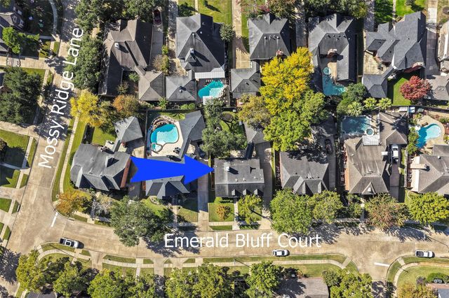 7911 Emerald Bluff Court, Houston, TX 77095