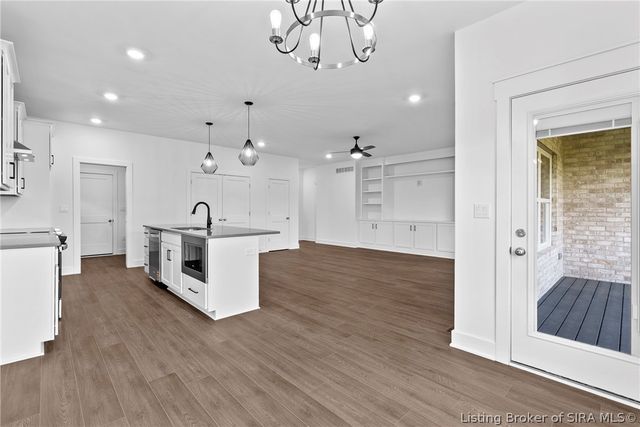 4644 Red Tail Ridge 211, Jeffersonville, IN 47130