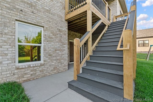 4644 Red Tail Ridge 211, Jeffersonville, IN 47130