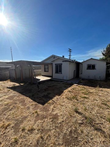 840 E 16th St, National City, CA 91950