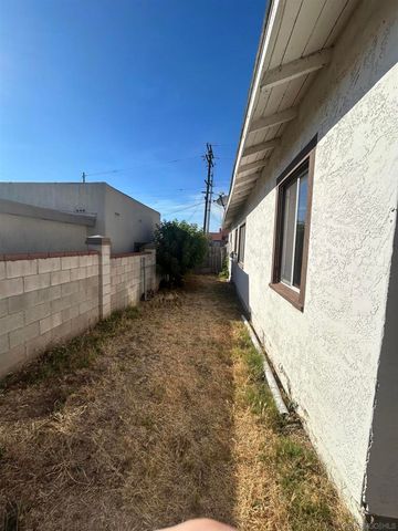 840 E 16th St, National City, CA 91950