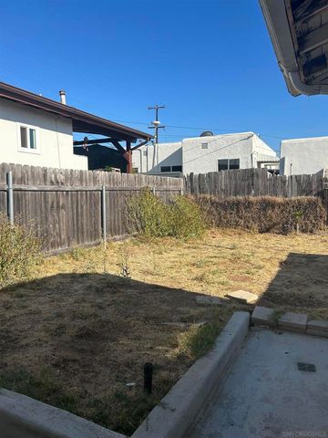 840 E 16th St, National City, CA 91950