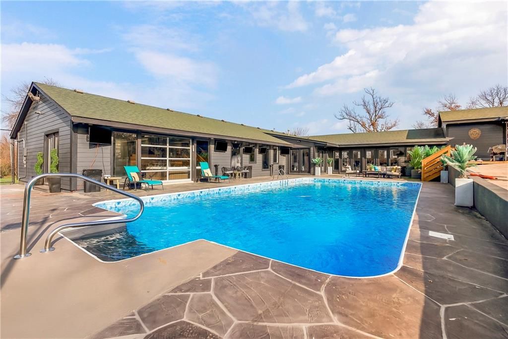 6540 James A Reed Road, Kansas City, MO 64133