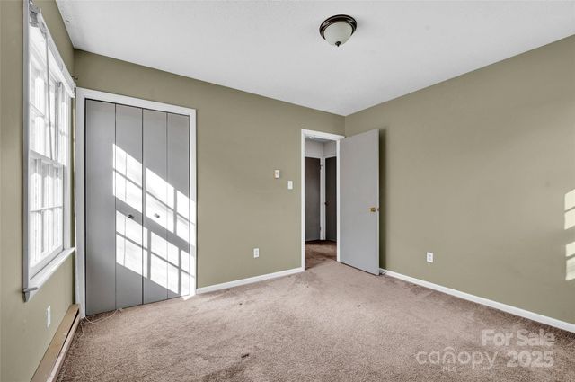 5046 Oxford School Road, Claremont, NC 28610