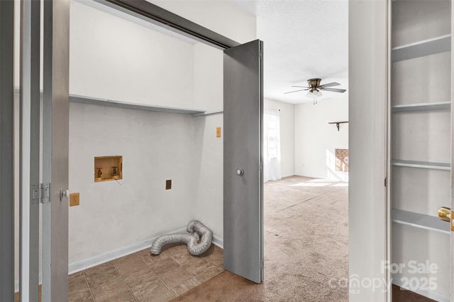 5046 Oxford School Road, Claremont, NC 28610