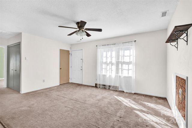 5046 Oxford School Road, Claremont, NC 28610