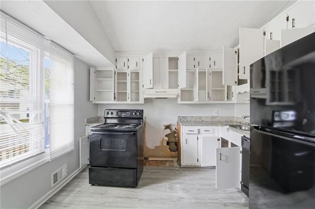 5905 Wellborn Trail, Lithonia, GA 30058