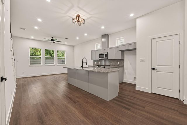 6808 Madrid Street, Houston, TX 77021