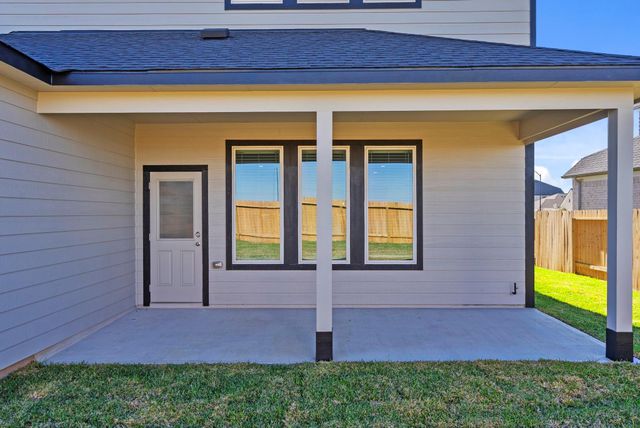 64 Shining Point Drive, Waller, TX 77484