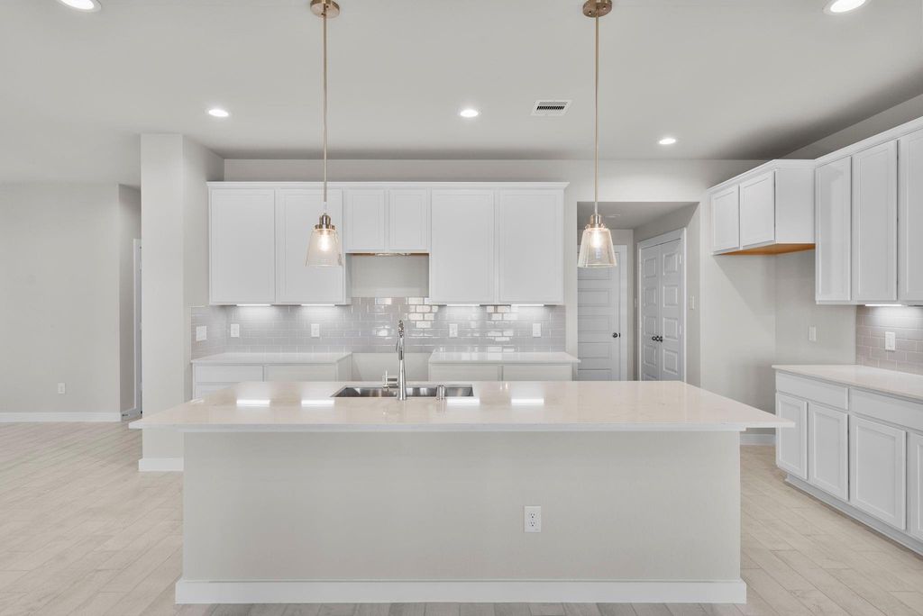 64 Shining Point Drive, Waller, TX 77484