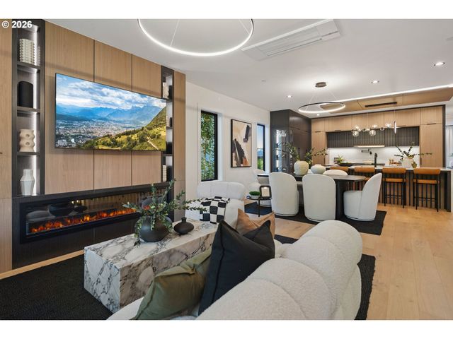 703 1st St, Lake Oswego, OR 97034