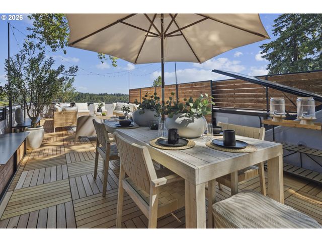 703 1st St, Lake Oswego, OR 97034