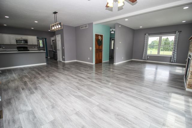 56056 Truman Drive, Three Rivers, MI 49093