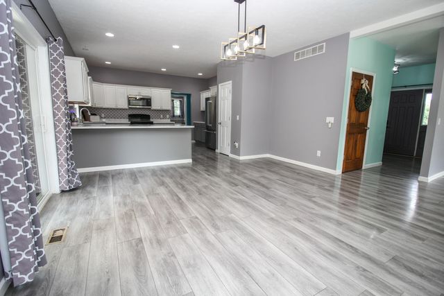 56056 Truman Drive, Three Rivers, MI 49093