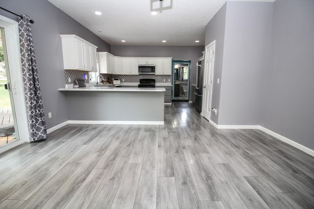 56056 Truman Drive, Three Rivers, MI 49093