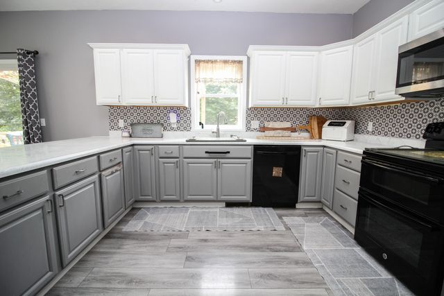 56056 Truman Drive, Three Rivers, MI 49093