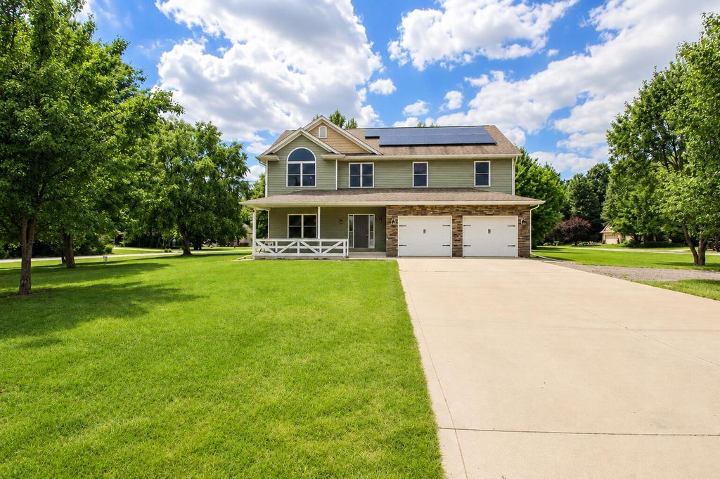 56056 Truman Drive, Three Rivers, MI 49093