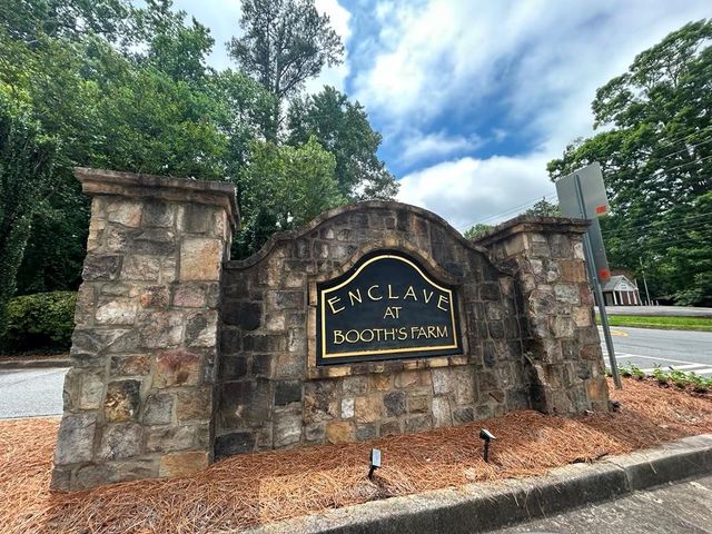 64 Creighton Lane, Marietta, GA 30008