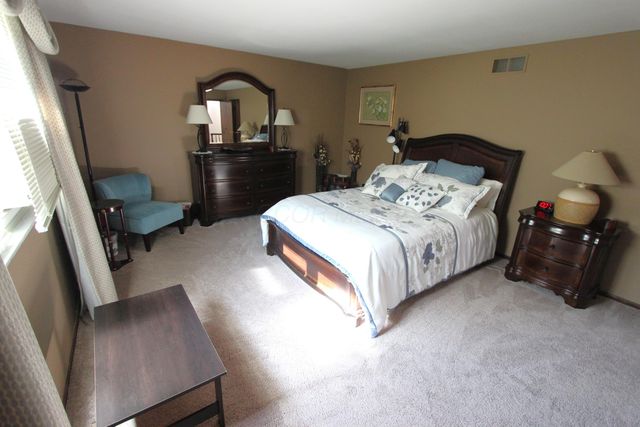 2425 Olde Sawmill Boulevard, Dublin, OH 43016