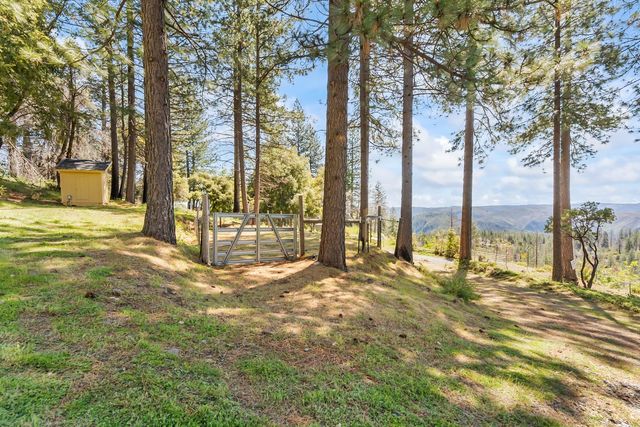 30155 Turkey Hill Rd, Foresthill, CA 95631