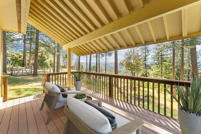 30155 Turkey Hill Rd, Foresthill, CA 95631