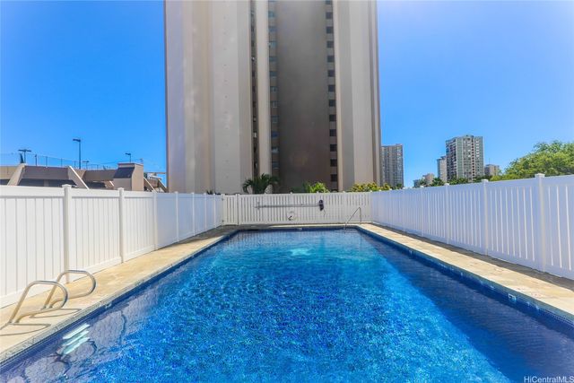 2525 Date Street 1304, Honolulu, HI 96826