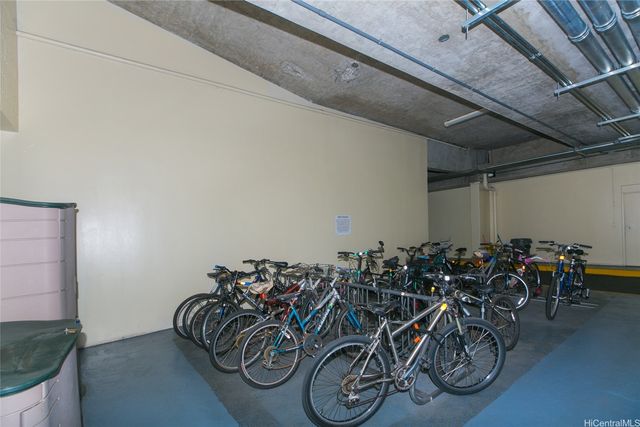 2525 Date Street 1304, Honolulu, HI 96826