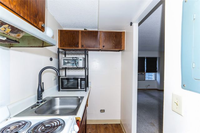 2525 Date Street 1304, Honolulu, HI 96826