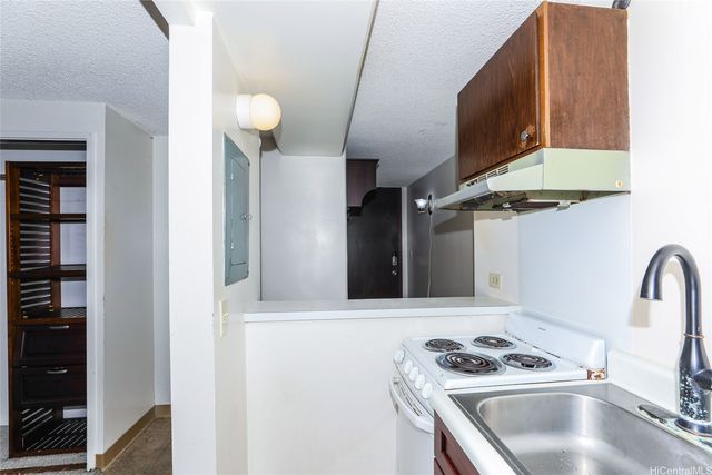2525 Date Street 1304, Honolulu, HI 96826
