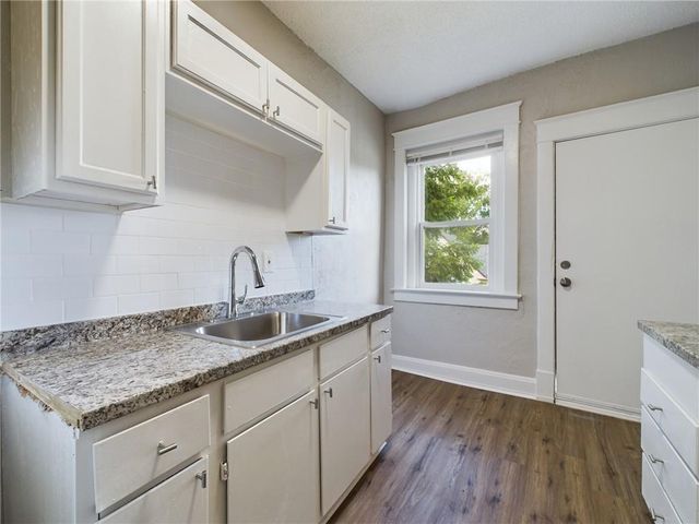 2416 E 22nd Street, Kansas City, MO 64127