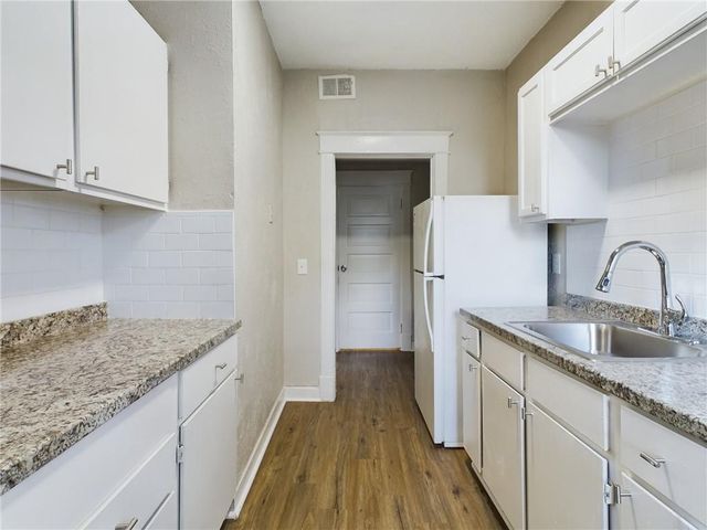 2416 E 22nd Street, Kansas City, MO 64127