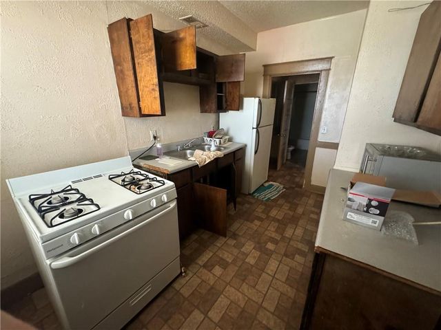 2416 E 22nd Street, Kansas City, MO 64127