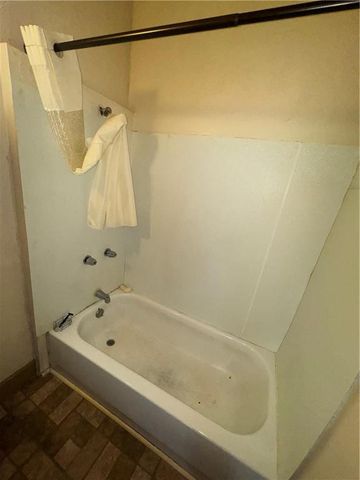 2416 E 22nd Street, Kansas City, MO 64127