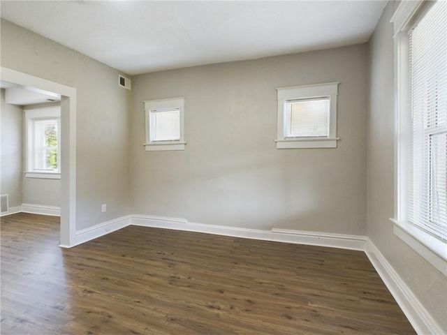 2416 E 22nd Street, Kansas City, MO 64127