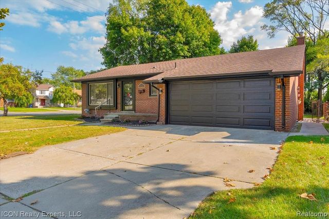 27407 Buckingham Street, Livonia, MI 48154
