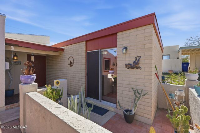 1851 S Skyview Place, Tucson, AZ 85748