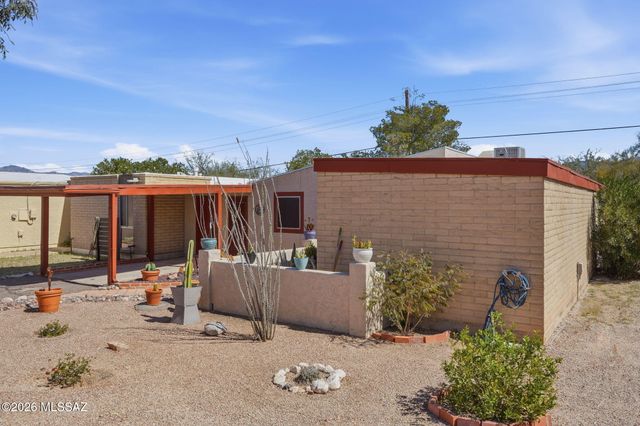 1851 S Skyview Place, Tucson, AZ 85748
