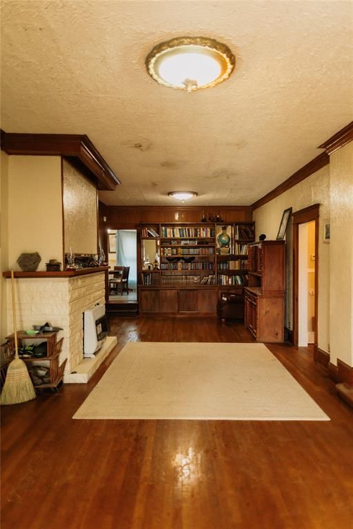 Image 5 of property listing at 1224 W Minnesota Avenue, Chickasha, OK 73018