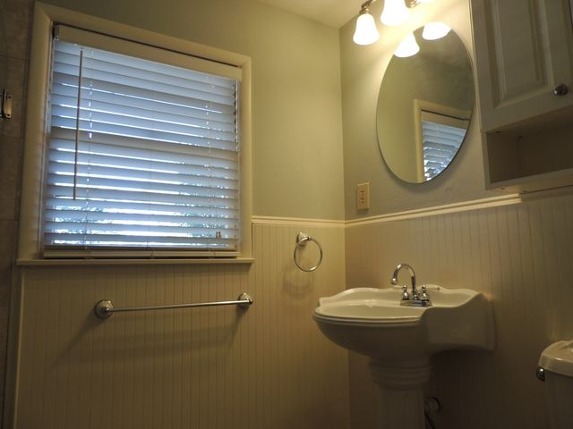 1305 Lawson Ave, Midland, TX 79701