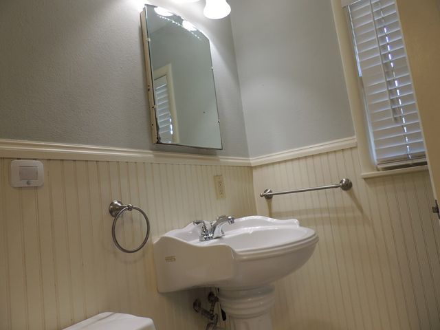 1305 Lawson Ave, Midland, TX 79701