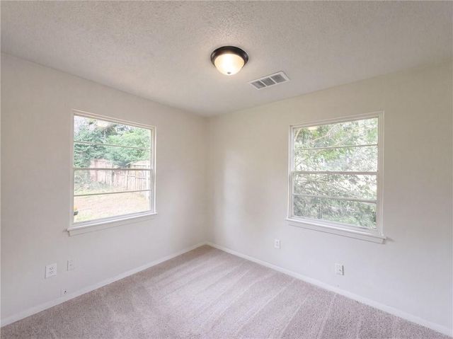 4770 Woodend Avenue, Kansas City, KS 66106