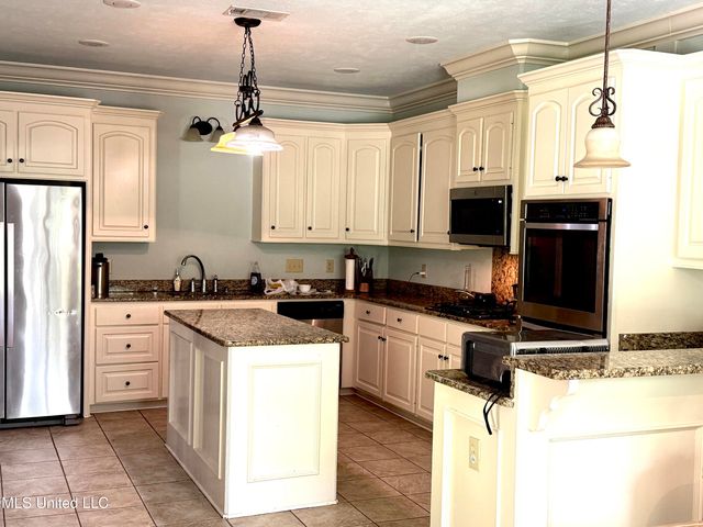 117 Ashley Park Drive, Byram, MS 39272