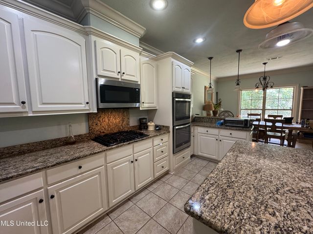 117 Ashley Park Drive, Byram, MS 39272