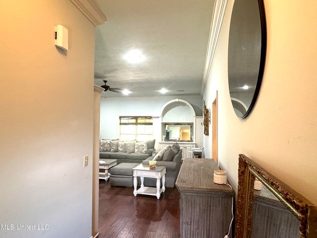 117 Ashley Park Drive, Byram, MS 39272