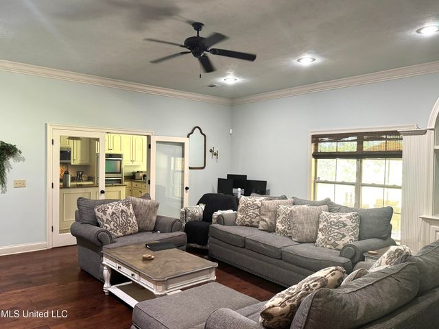 117 Ashley Park Drive, Byram, MS 39272