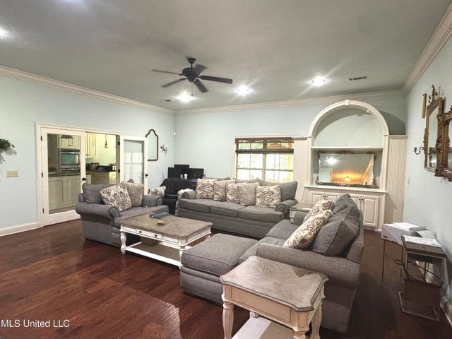 117 Ashley Park Drive, Byram, MS 39272