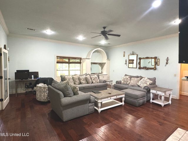 117 Ashley Park Drive, Byram, MS 39272