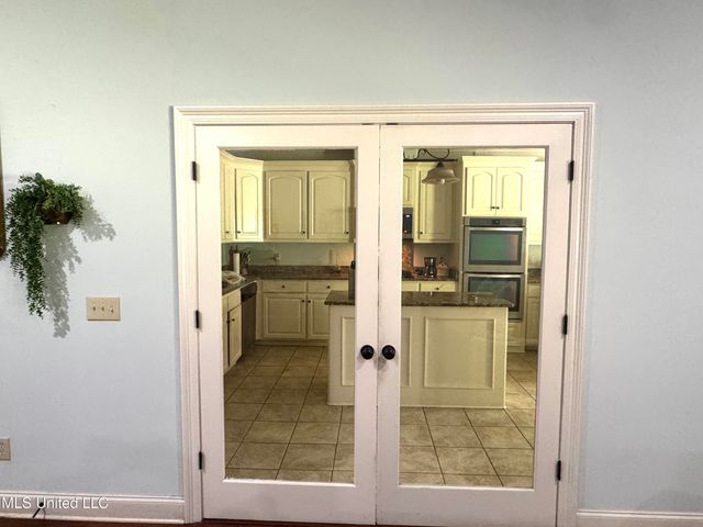 117 Ashley Park Drive, Byram, MS 39272